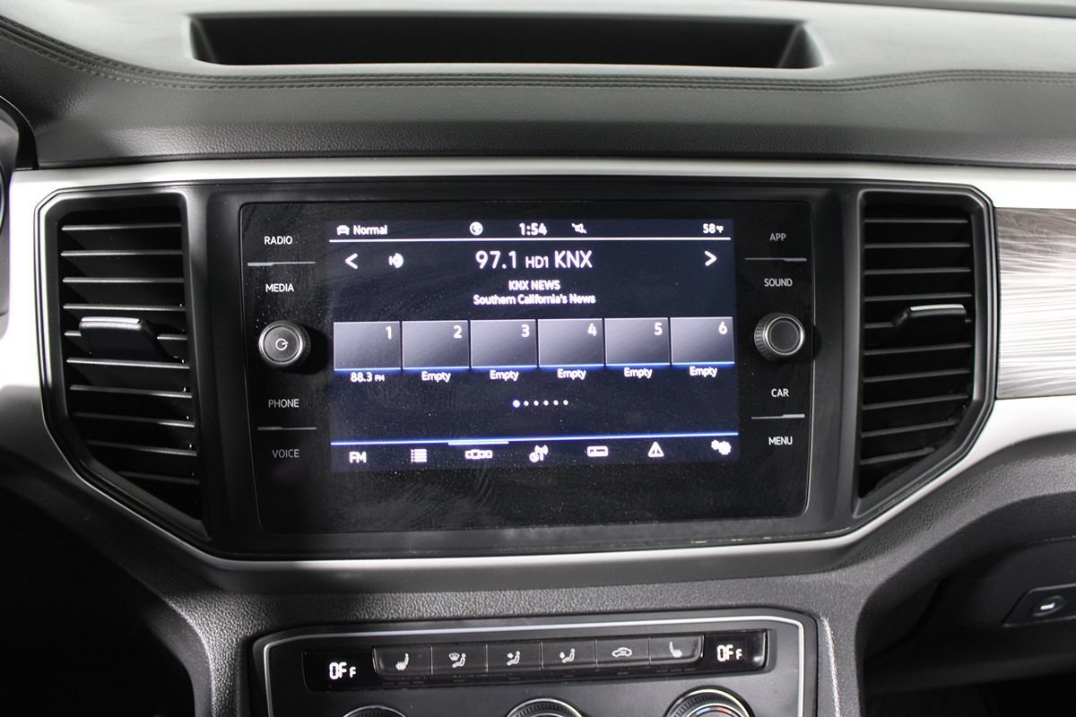 Used 2021 Volkswagen Atlas Cross Sport SE w/ Panoramic Sunroof Package AWD/4WD image 26