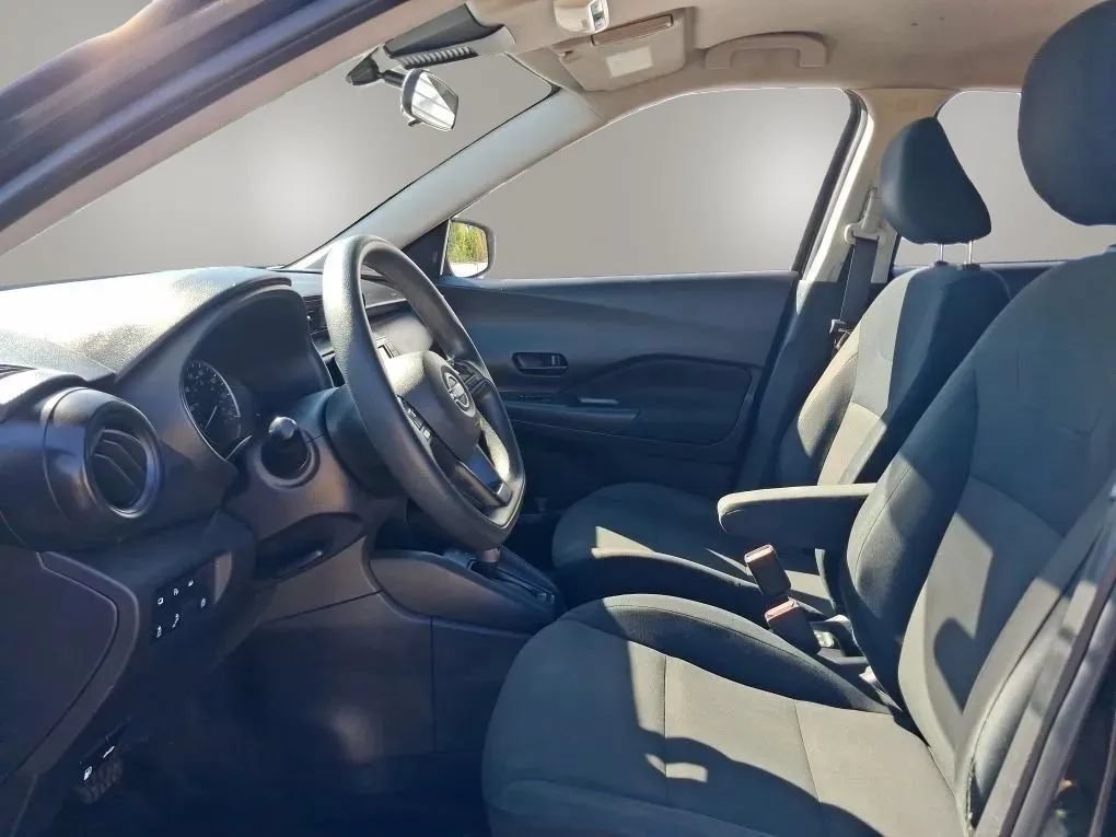 Used 2024 Nissan Kicks S FWD image 19