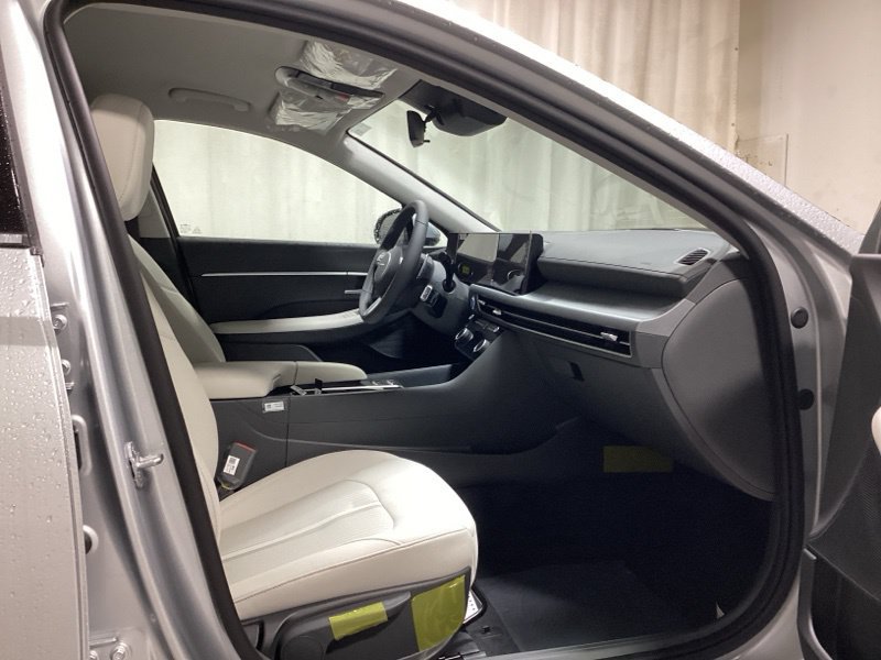 New 2026 Hyundai Sonata SEL FWD image 12