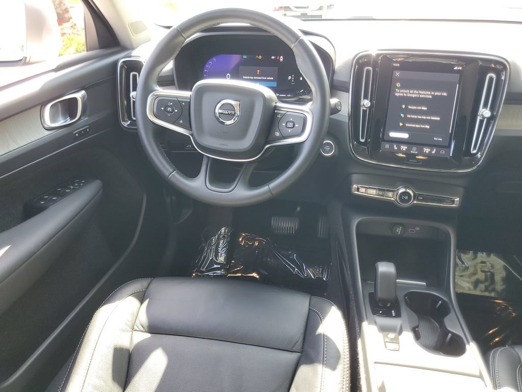 Certified 2023 Volvo XC40 B4 Core w/ Convenience Package FWD image 16