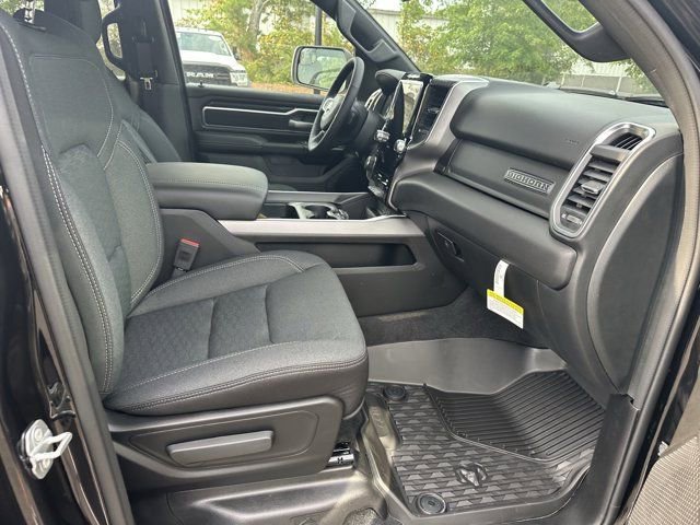 New 2026 RAM 1500 4x4 Crew Cab image 9