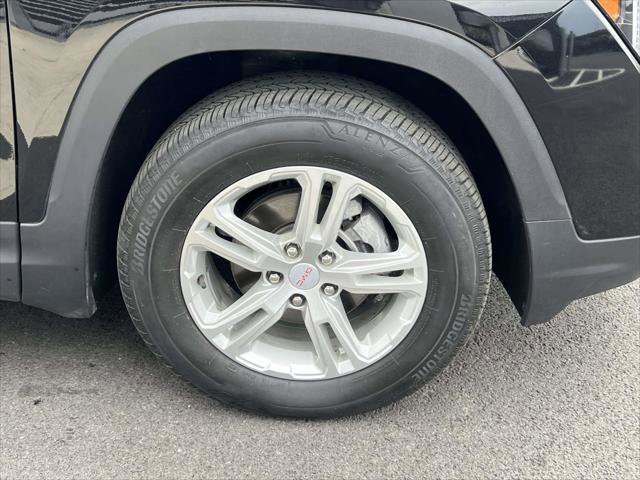 Used 2023 GMC Terrain SLE w/ Driver Convenience Package AWD/4WD image 9