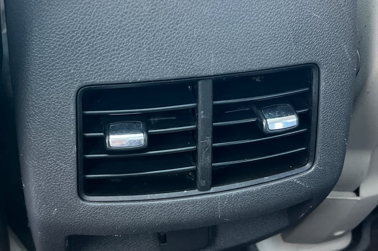 Used 2014 Ford Edge SEL w/ Equipment Group 205A FWD image 15