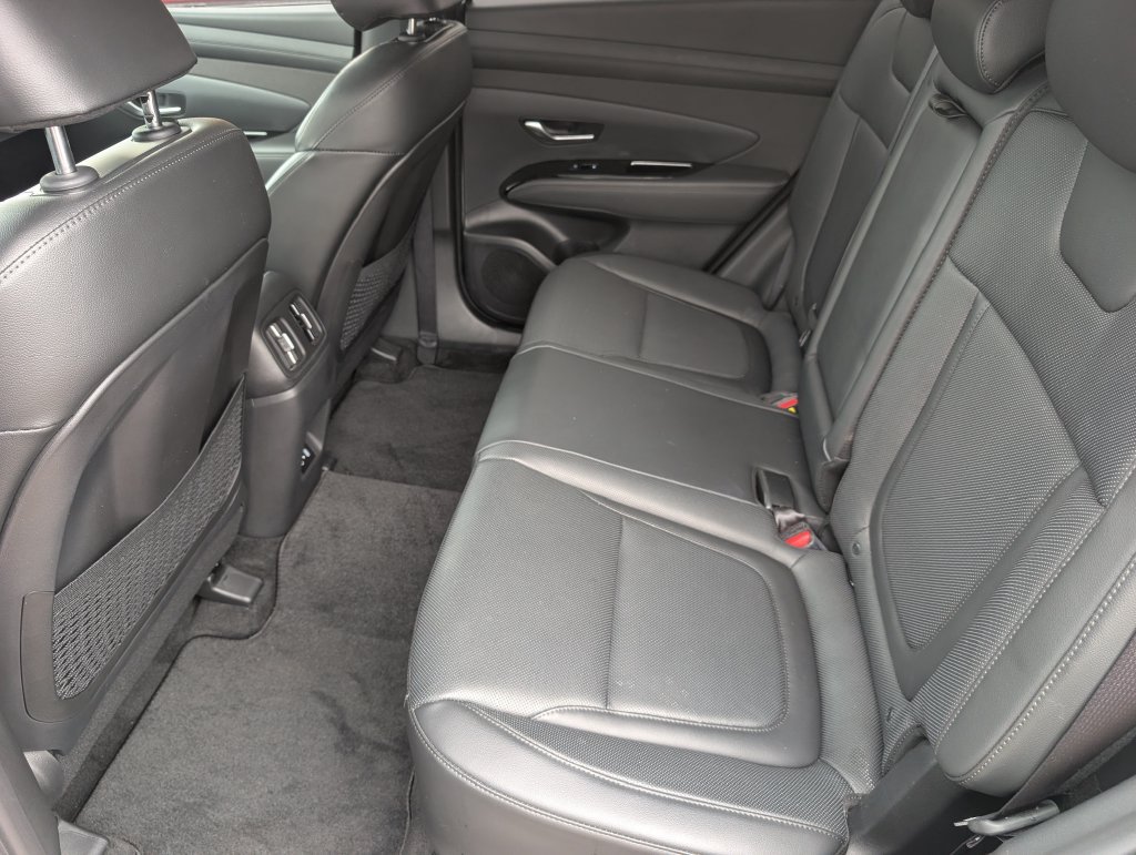Used 2025 Hyundai Tucson Limited AWD/4WD image 33
