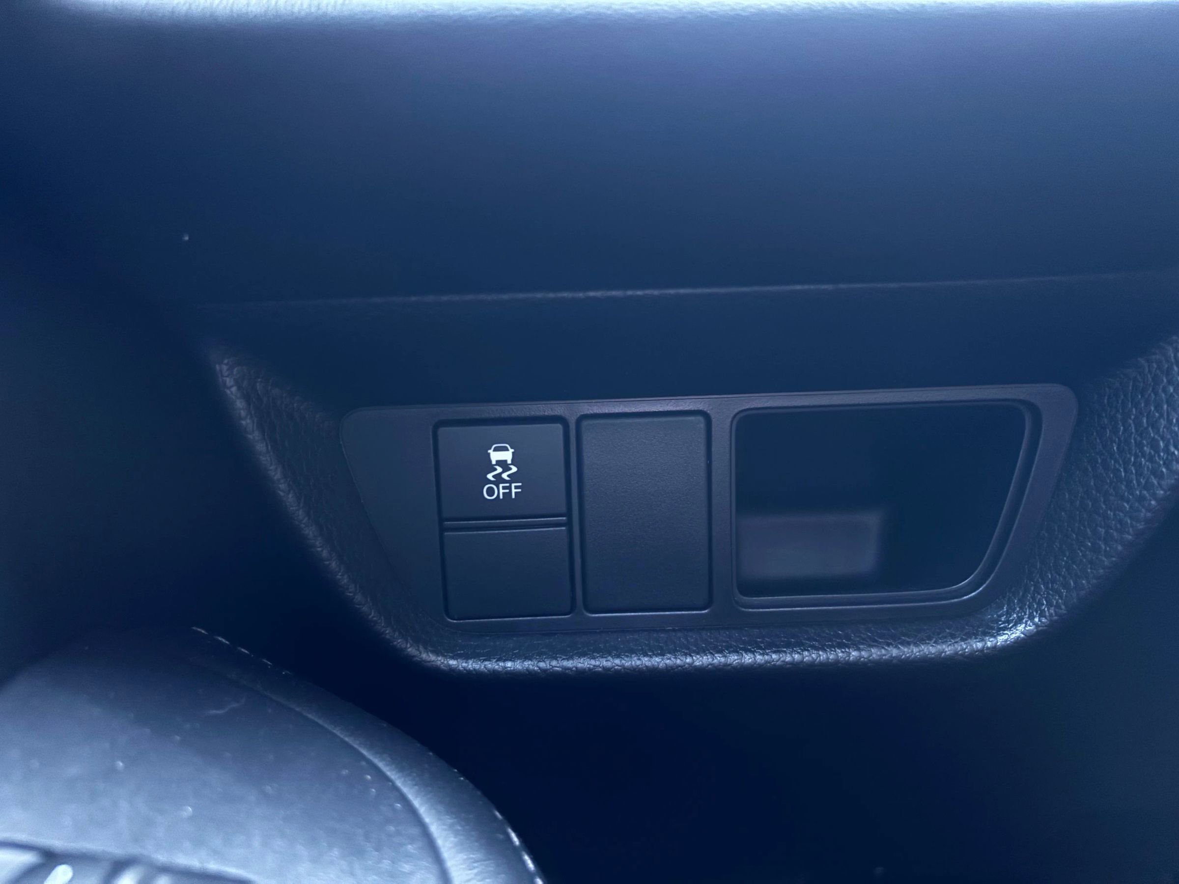 Used 2025 Honda HR-V EX-L image 8