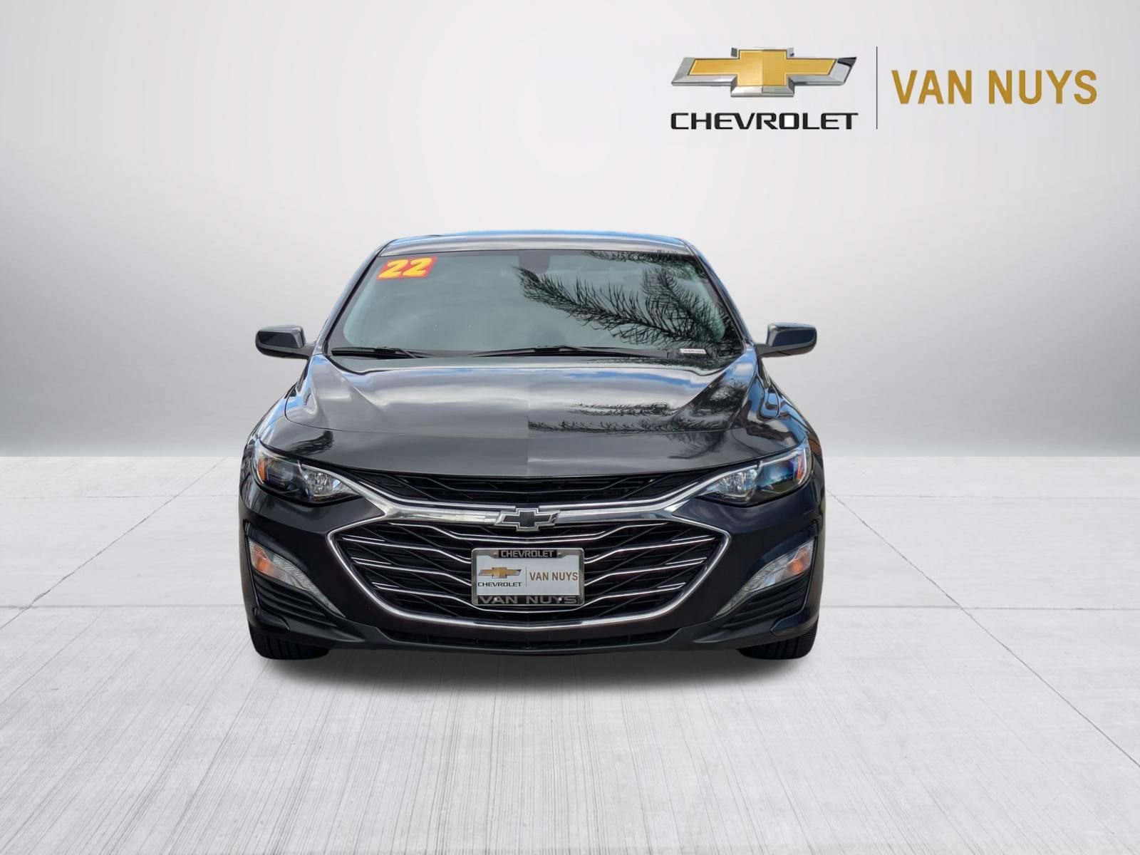 Used 2022 Chevrolet Malibu LT FWD image 2