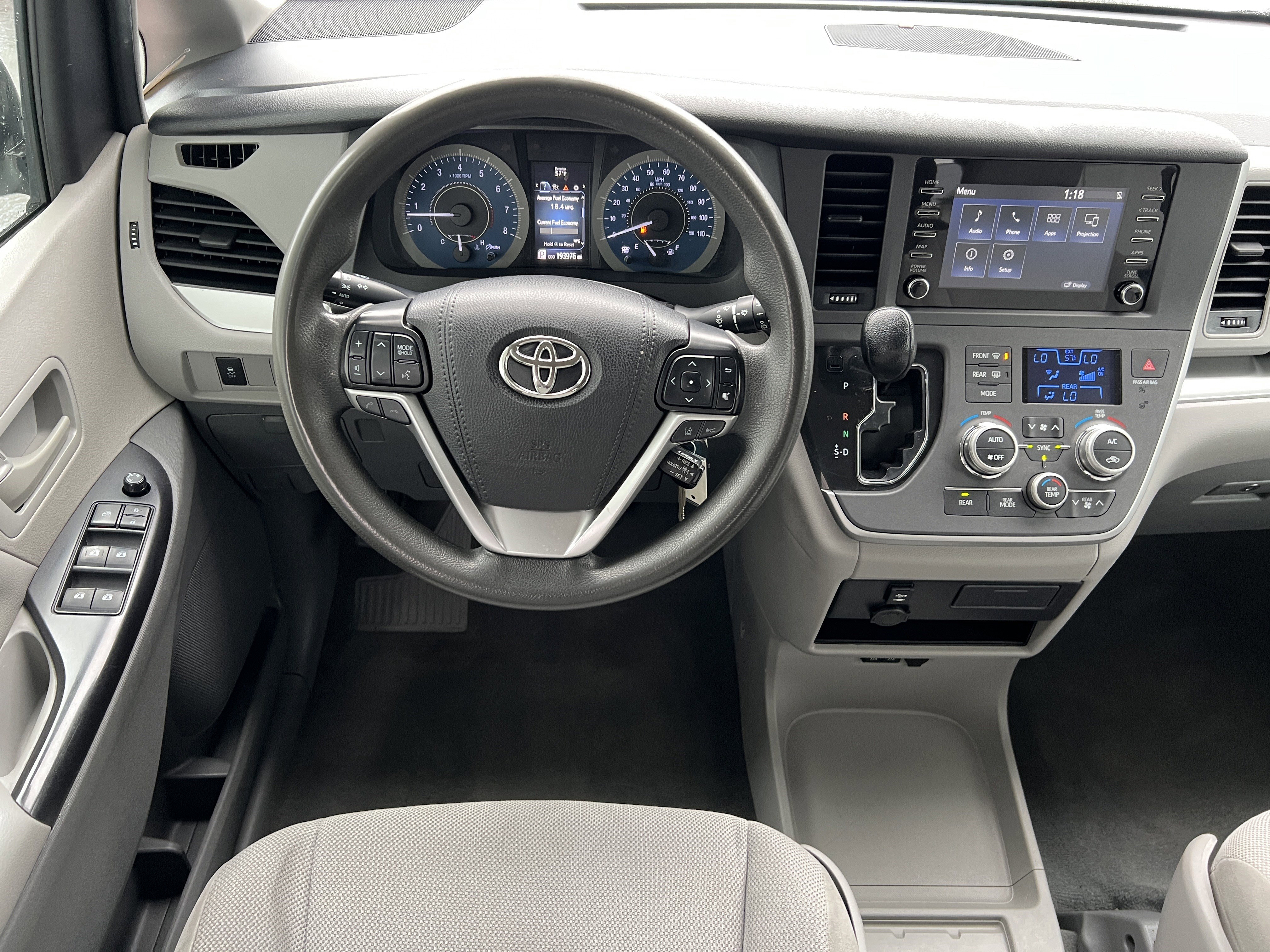 Used 2020 Toyota Sienna L FWD image 29