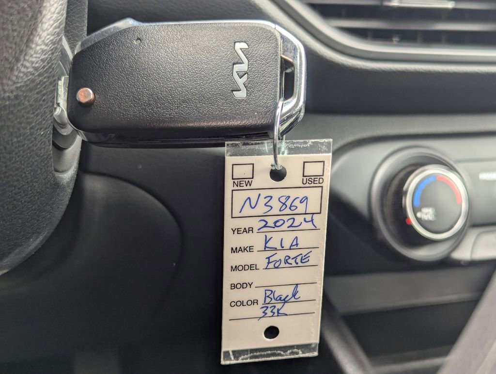 Used 2024 Kia Forte LXS image 35