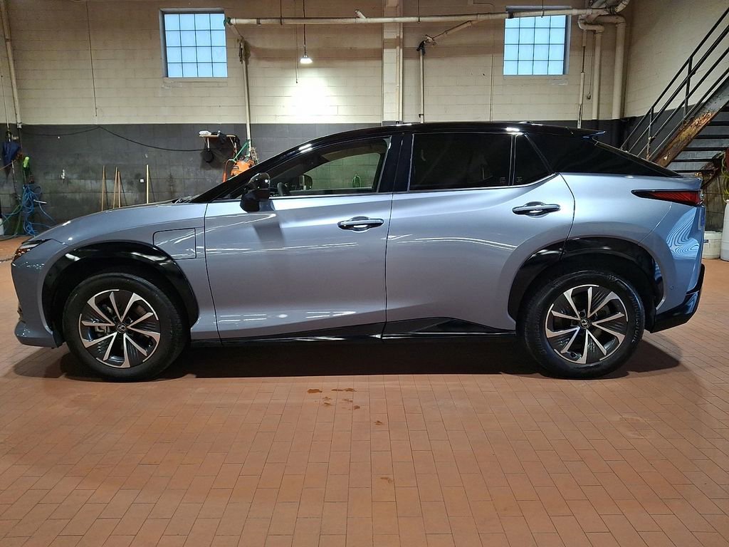 Used 2024 Lexus RZ 450e Premium w/ Technology Package AWD/4WD image 6