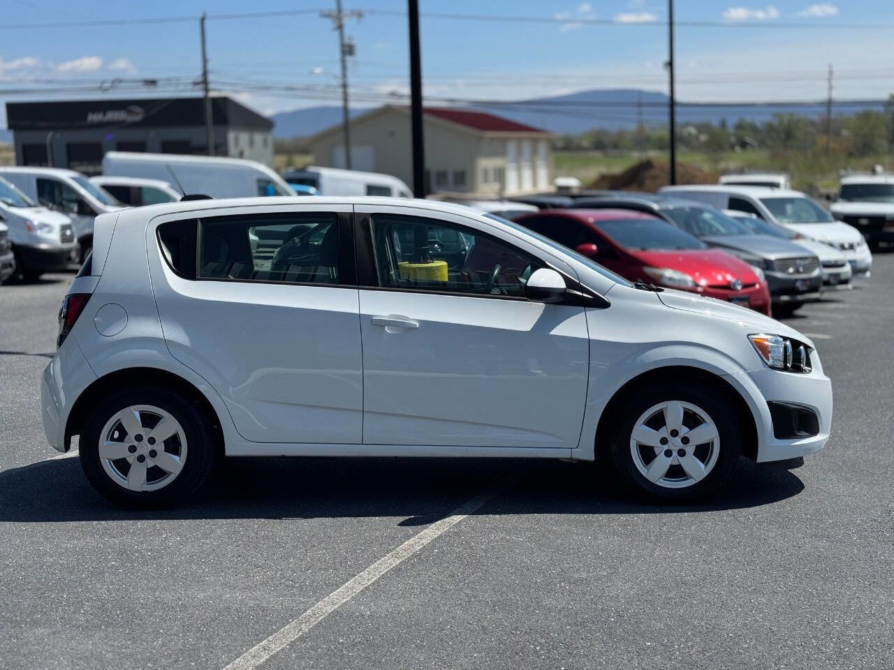 Used 2016 Chevrolet Sonic LS FWD image 33