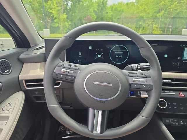 New 2025 Hyundai Sonata Limited image 14