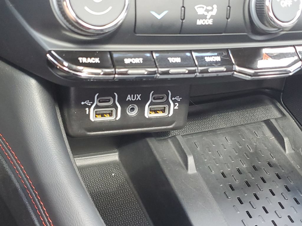 Certified 2026 Dodge Durango GT w/ Tow 'N Go Package AWD/4WD image 30