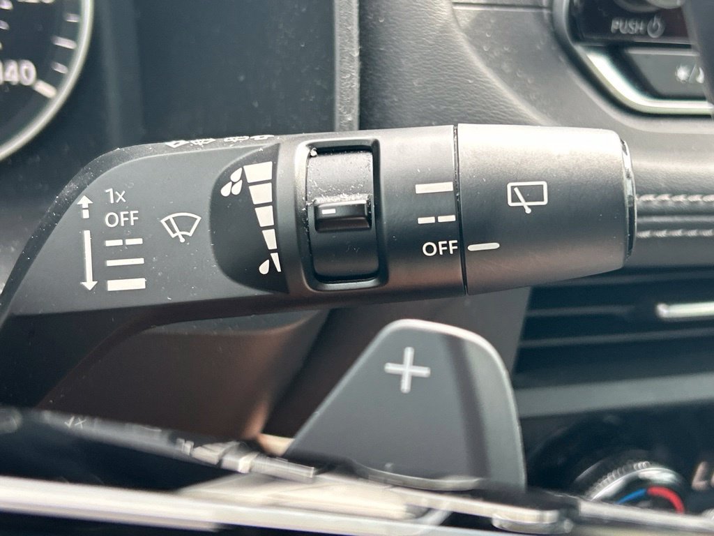 Certified 2023 Nissan Rogue SV FWD image 29