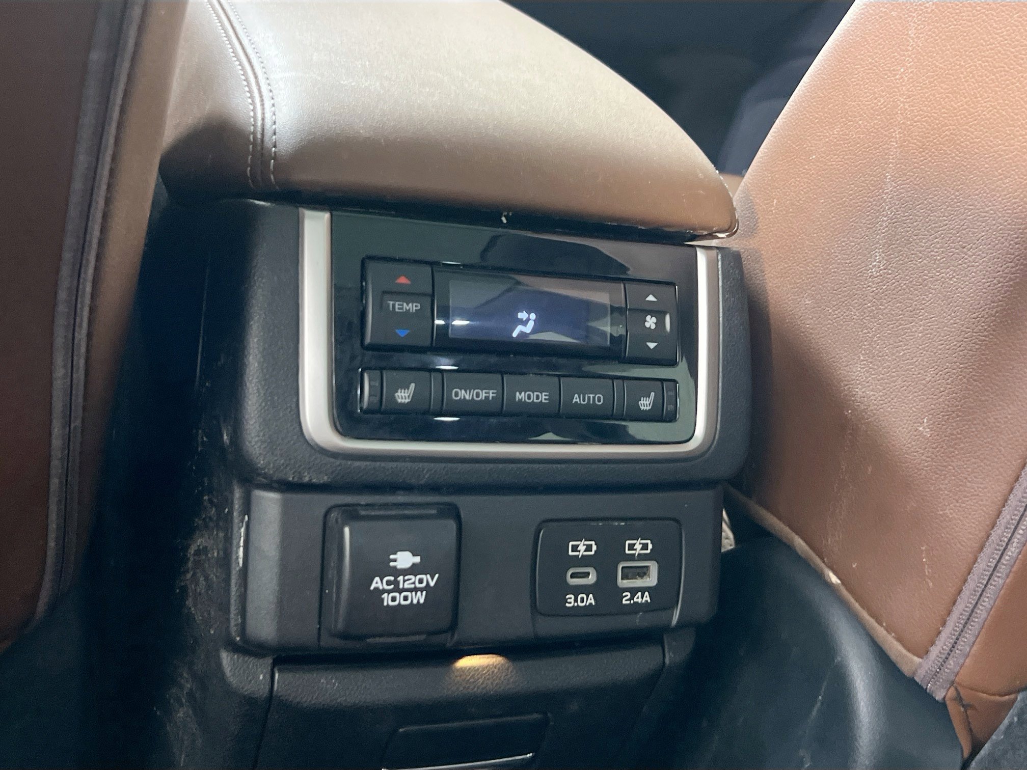 Used 2023 Subaru Ascent Touring AWD/4WD image 27