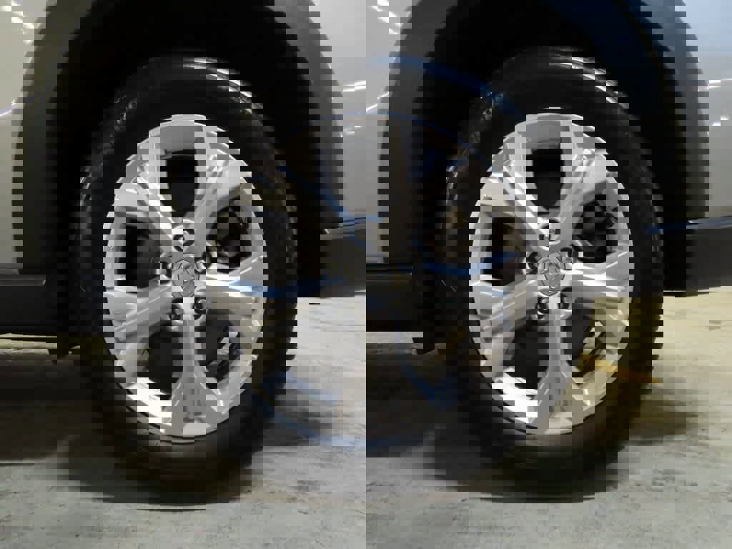 Certified 2023 Honda HR-V LX image 9