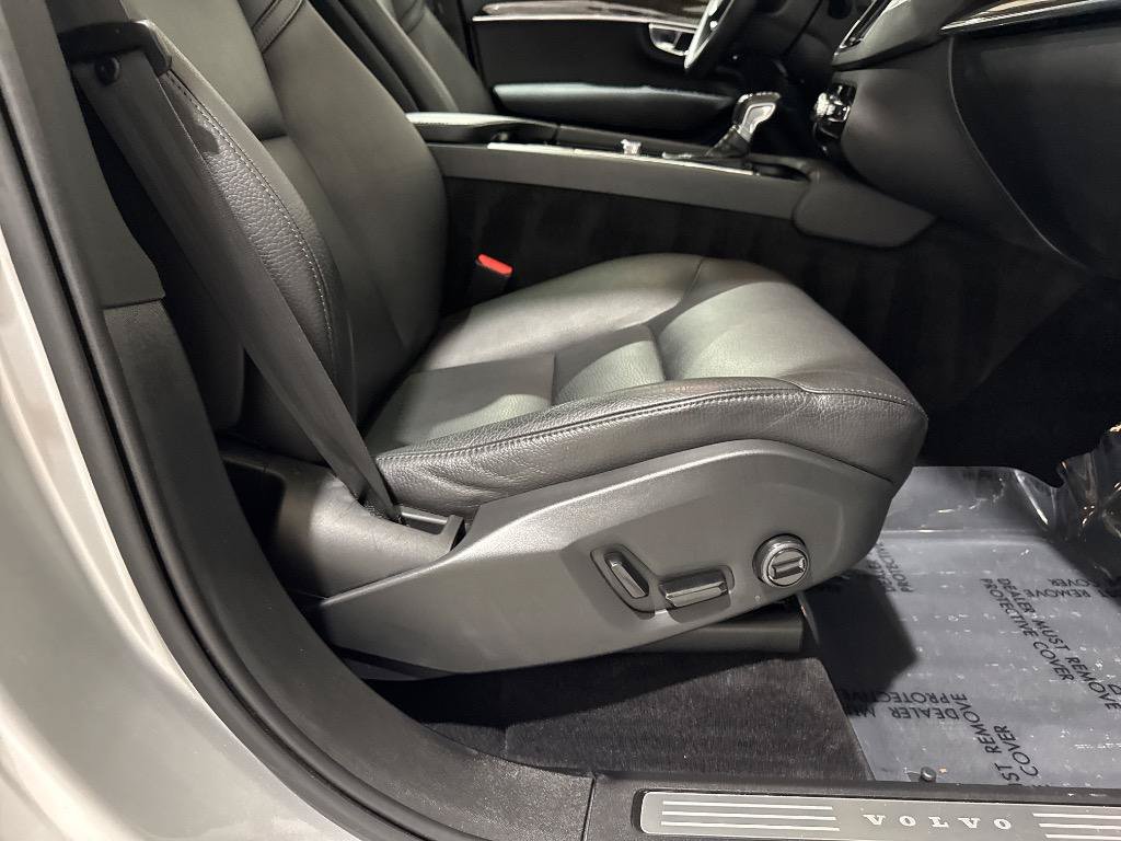 Used 2019 Volvo XC90 T6 Momentum w/ Protection Package AWD/4WD image 57