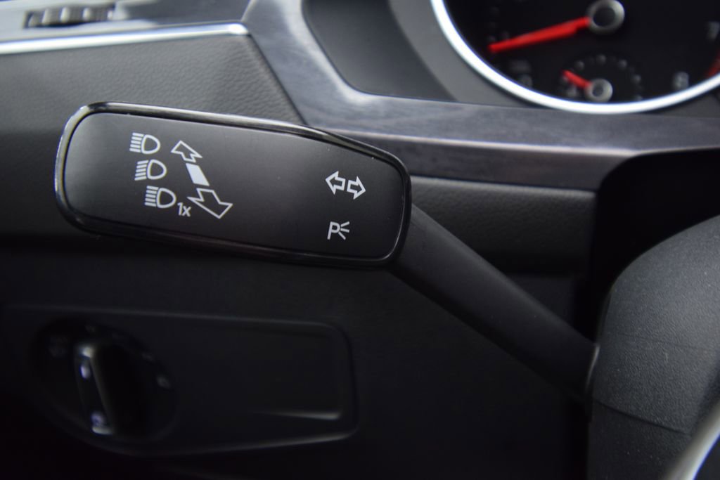Used 2021 Volkswagen Tiguan SE R-Line AWD/4WD image 40