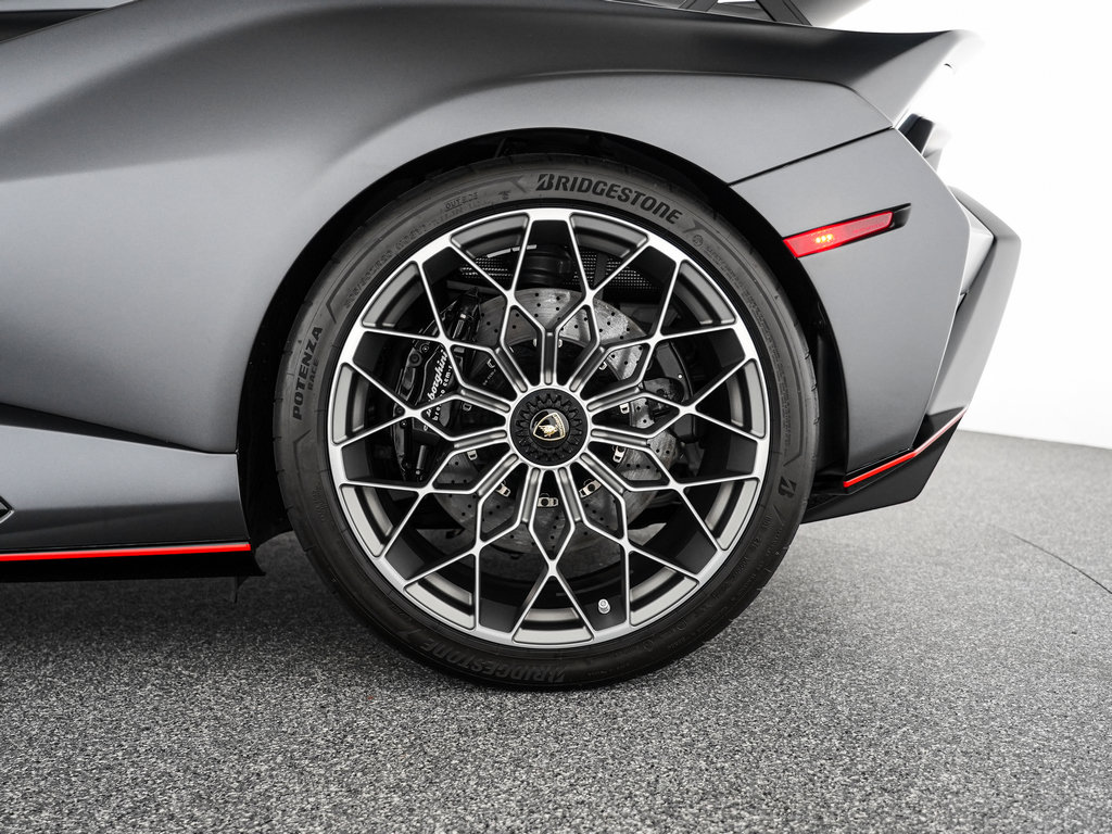 Used 2023 Lamborghini Huracan STO RWD image 33