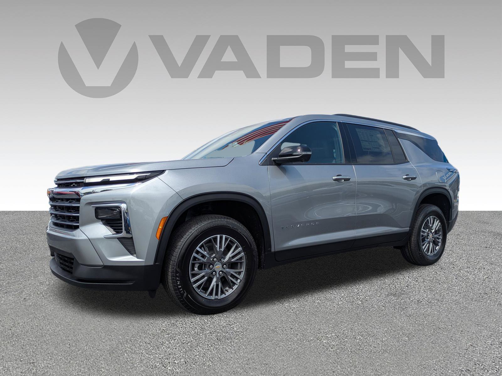 New 2026 Chevrolet Traverse LT w/ Driver Confidence Package image 2