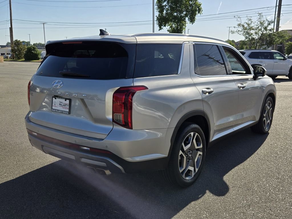 Used 2025 Hyundai Palisade SEL FWD image 5