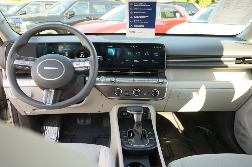 Certified 2025 Hyundai Kona SE FWD image 20