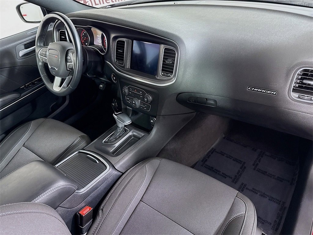 Used 2017 Dodge Charger R/T image 30
