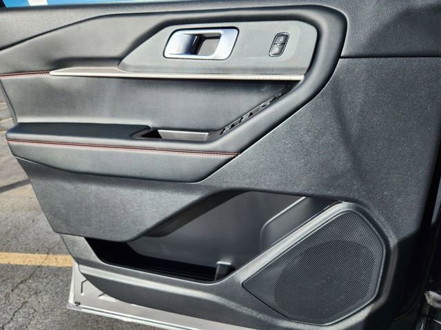 Used 2025 Ford Explorer ST-Line w/ ST-Line Street Pack image 19