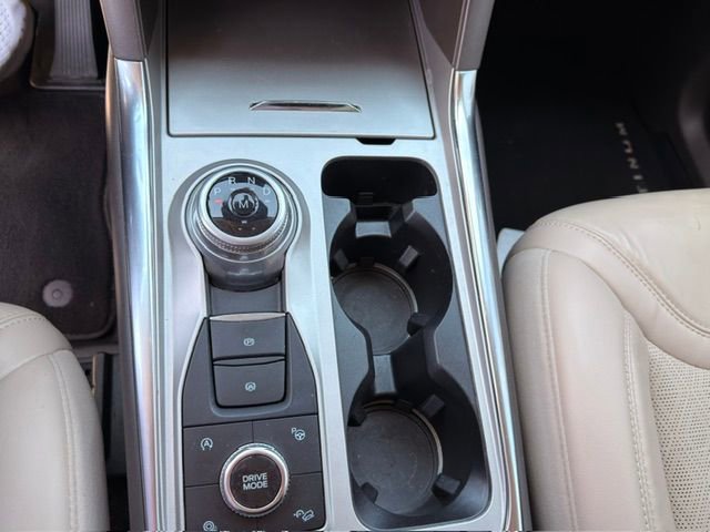 Used 2021 Ford Explorer Platinum w/ Equipment Group 601A AWD/4WD image 12