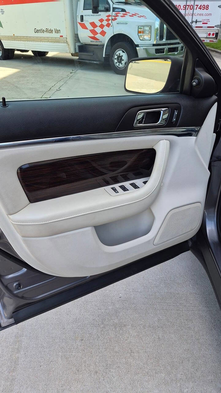 Used 2012 Lincoln MKS FWD image 39