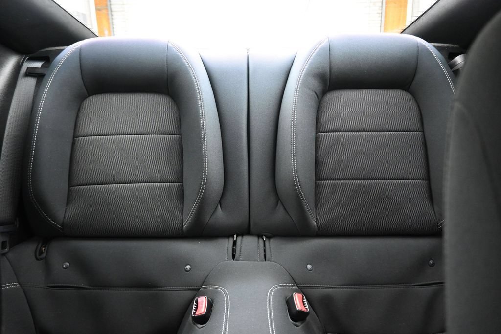 Used 2016 Ford Mustang Coupe RWD image 27