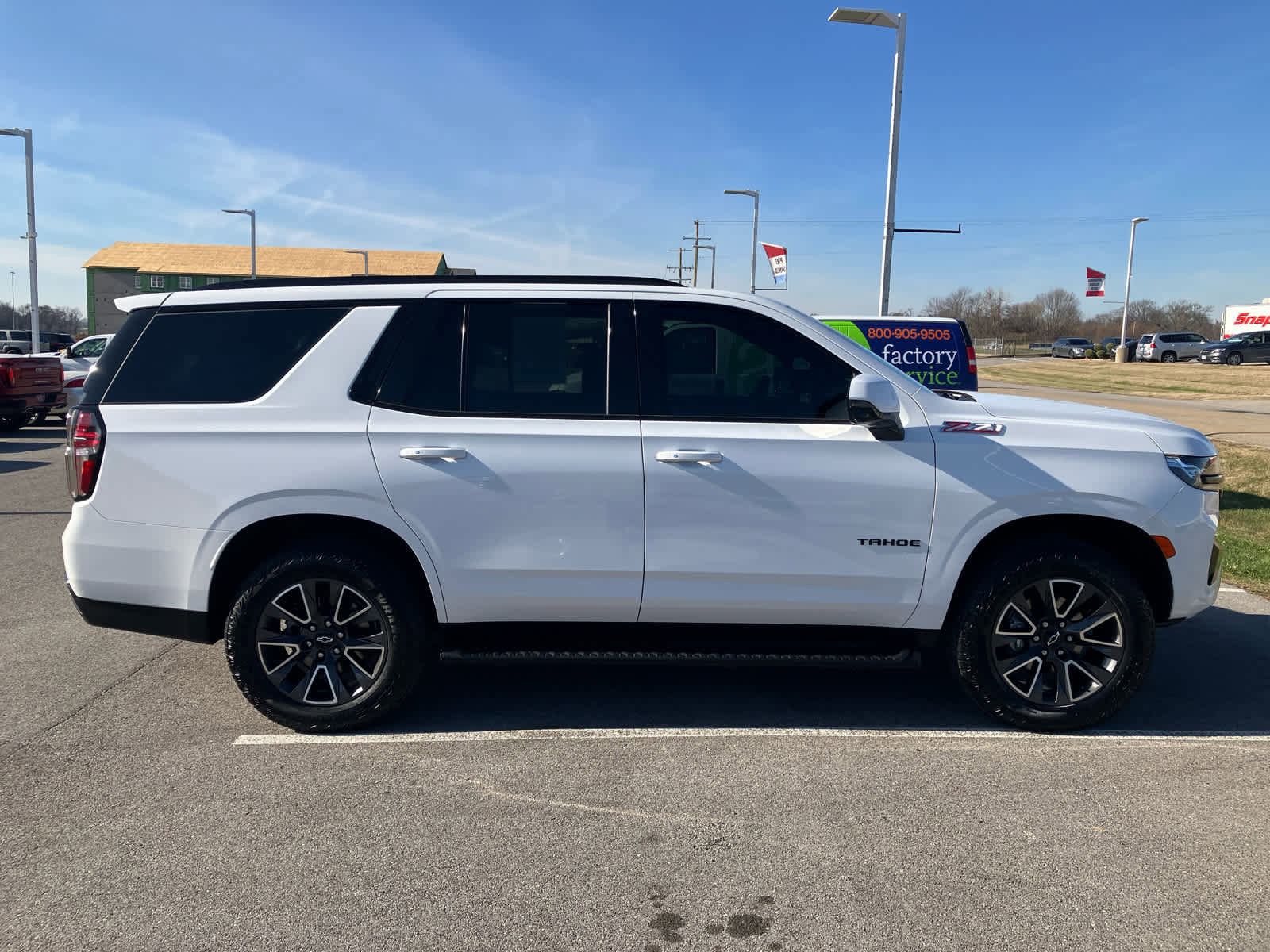 Certified 2024 Chevrolet Tahoe Z71 w/ Luxury Package image 8