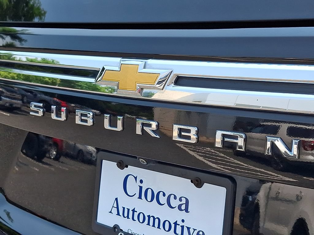 Used 2021 Chevrolet Suburban LS AWD/4WD image 30