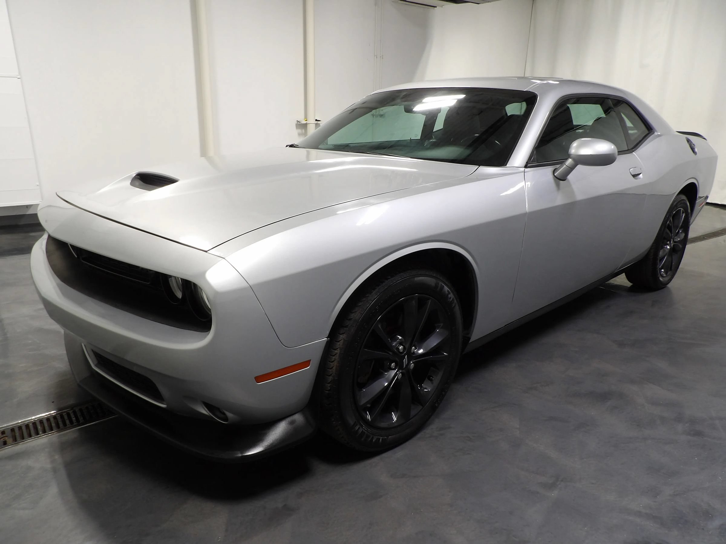 Used 2020 Dodge Challenger GT w/ Blacktop Package AWD/4WD image 5