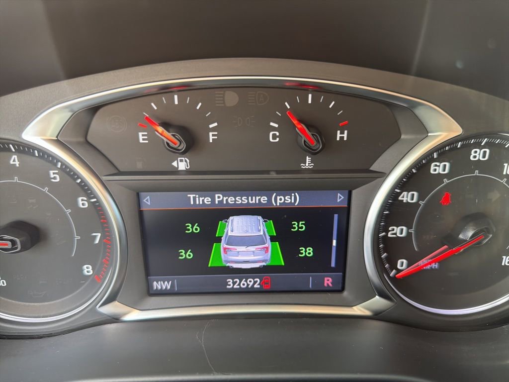 Used 2023 GMC Acadia SLT w/ Preferred Package image 23