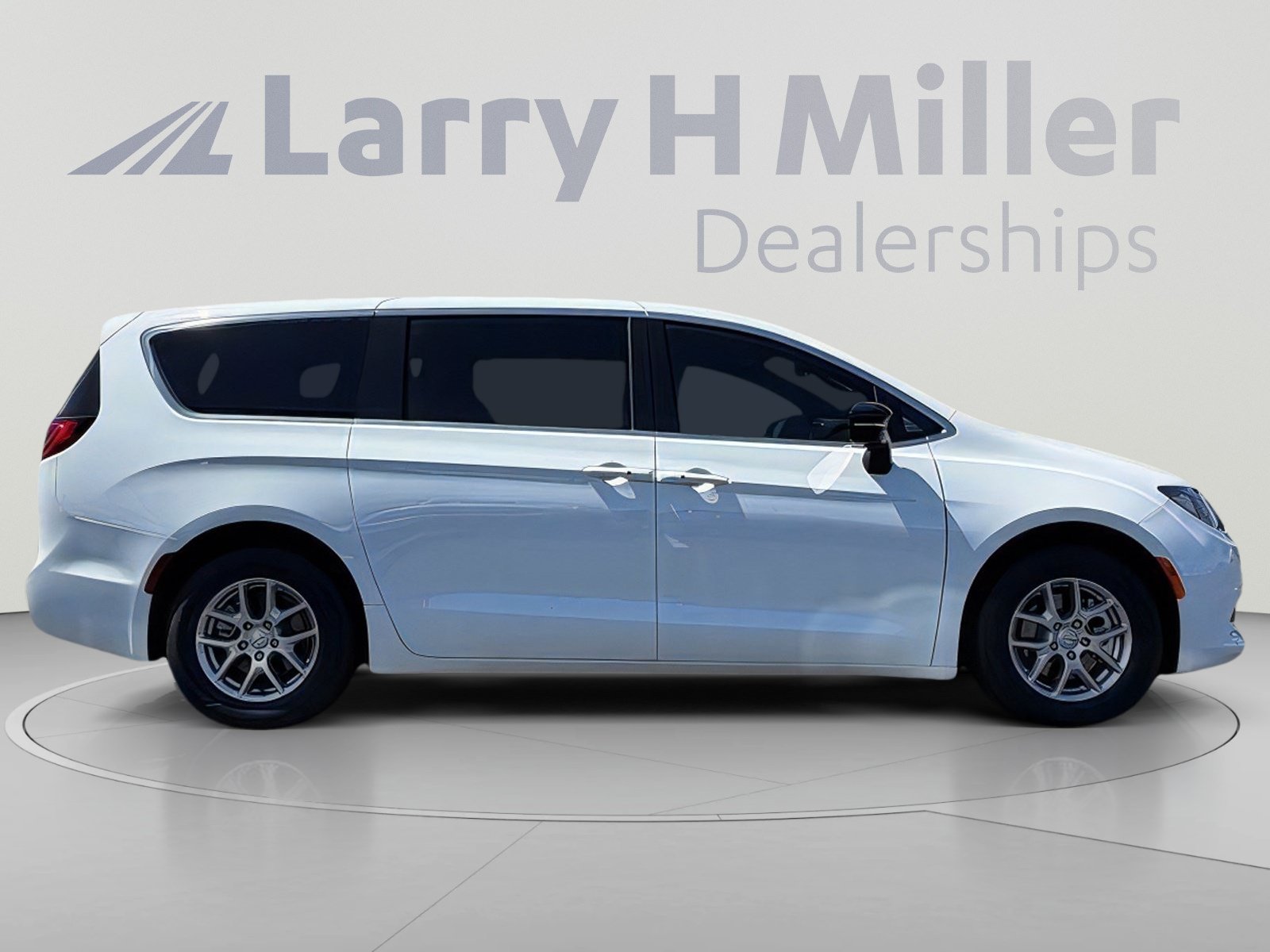 New 2026 Chrysler Voyager LX FWD image 7