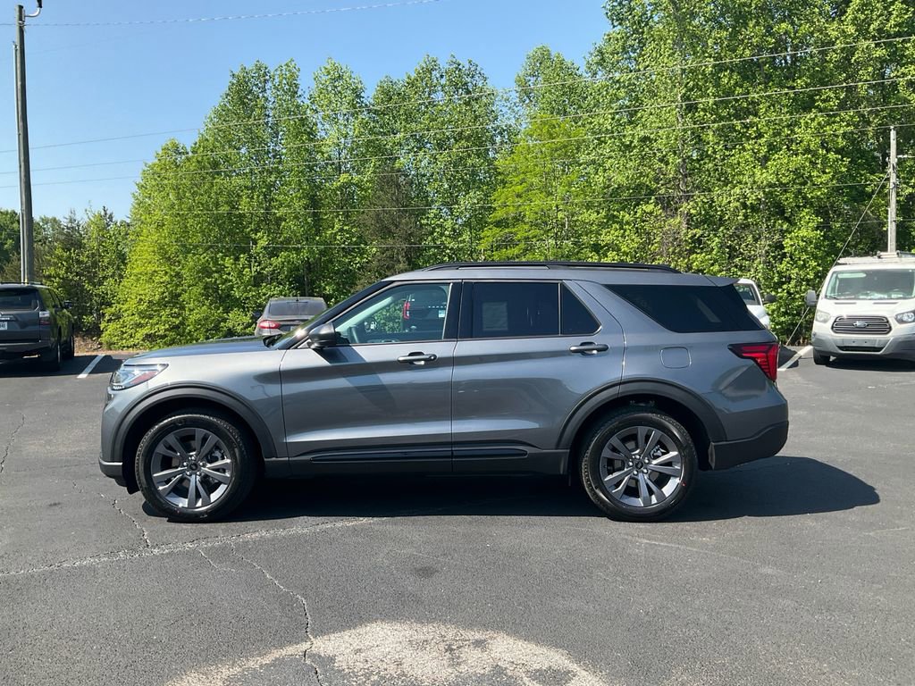 New 2026 Ford Explorer Active w/ Active Comfort Package AWD/4WD image 8