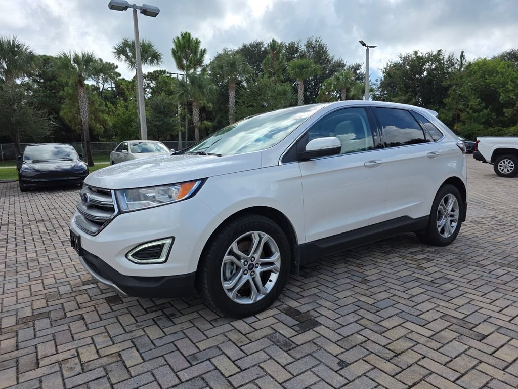 Used 2018 Ford Edge Titanium w/ Technology Package AWD/4WD image 3
