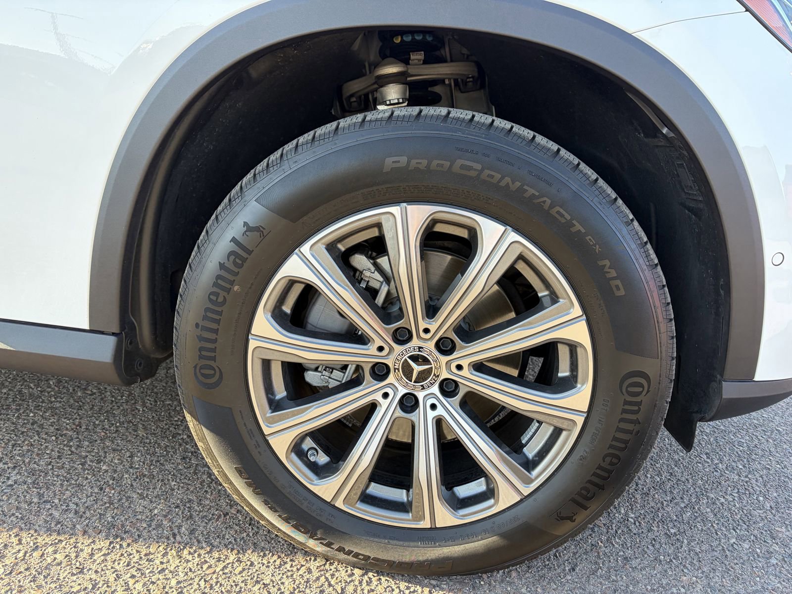 Used 2025 Mercedes-Benz GLC 300 image 10