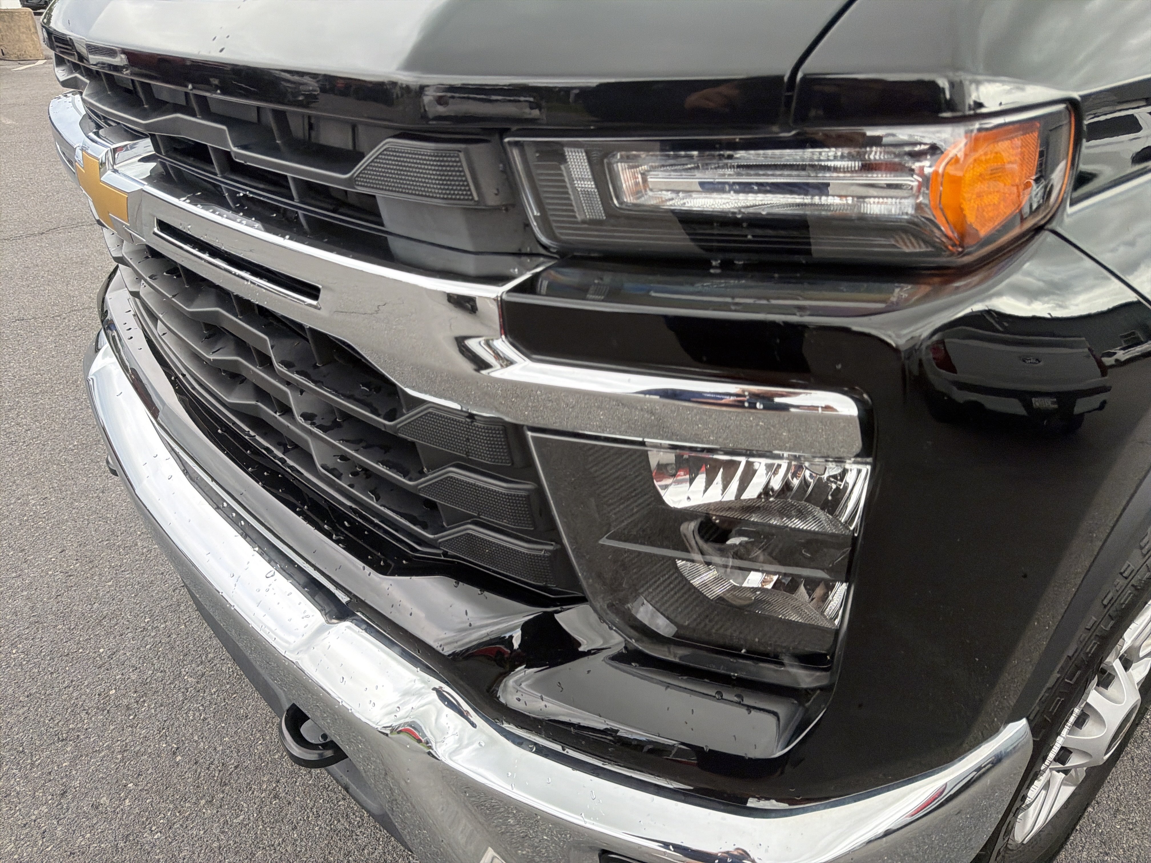 Used 2025 Chevrolet Silverado 2500 LT w/ Convenience Package AWD/4WD image 18
