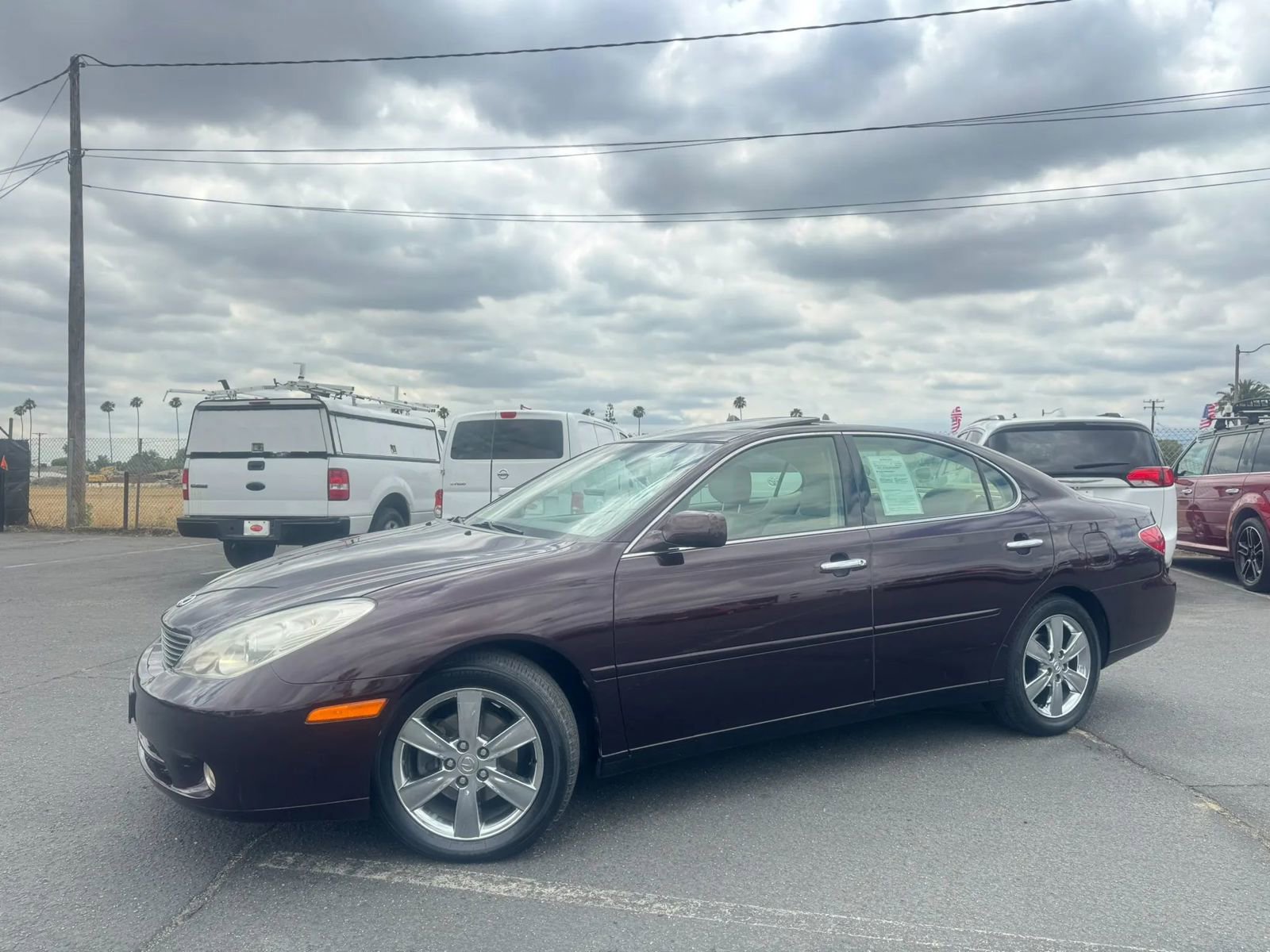 Used 2005 Lexus ES 330 FWD image 2