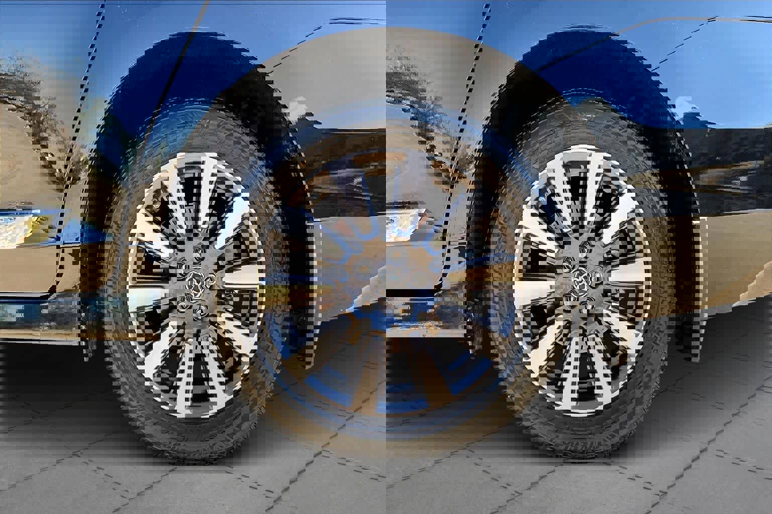 Used 2018 Toyota Sienna Limited Premium image 11