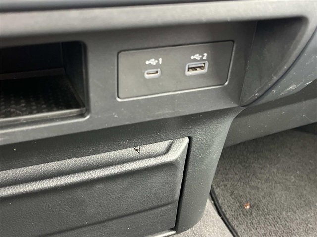 Used 2022 Nissan Titan SV w/ Accessory Utility Package image 31