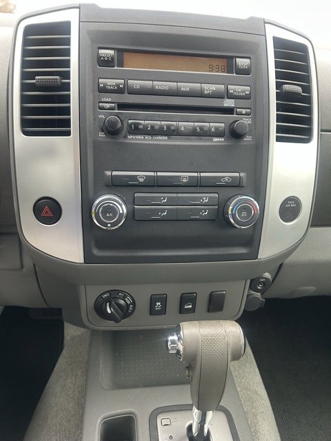 Used 2012 Nissan Frontier SV w/ SV Premium Utility Pkg image 18