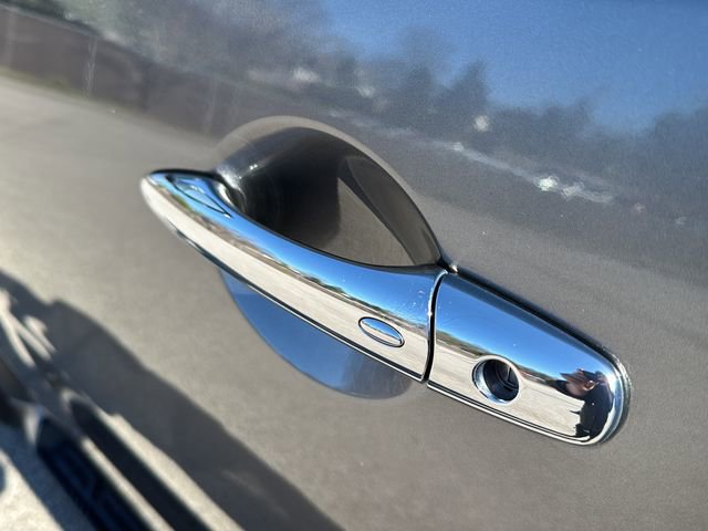 Used 2019 Nissan Armada SL w/ Premium Package image 10