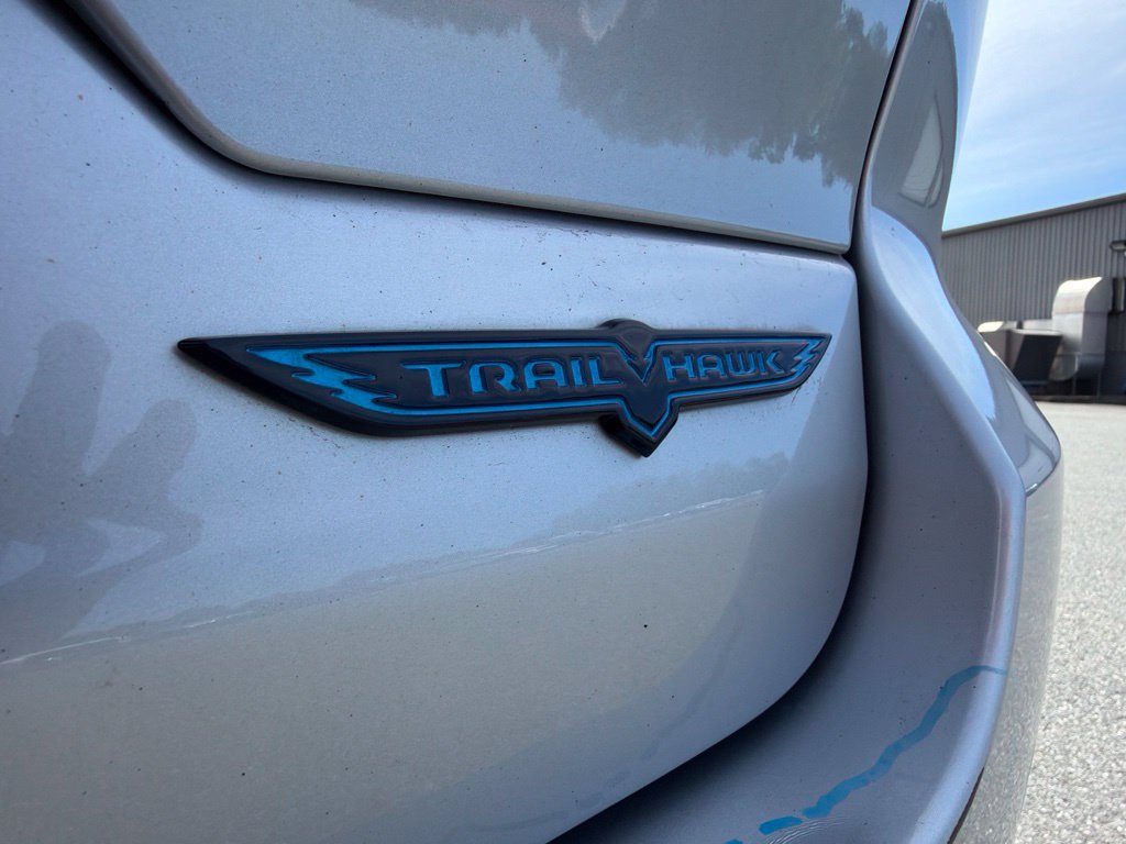 Used 2023 Jeep Grand Cherokee Trailhawk AWD/4WD image 8