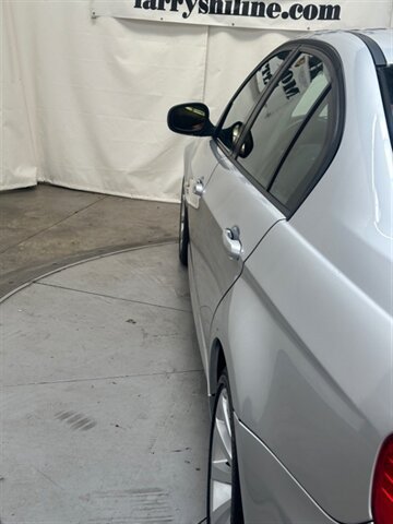 Used 2011 BMW 328i xDrive Sedan w/ Premium Pkg 2 AWD/4WD image 10