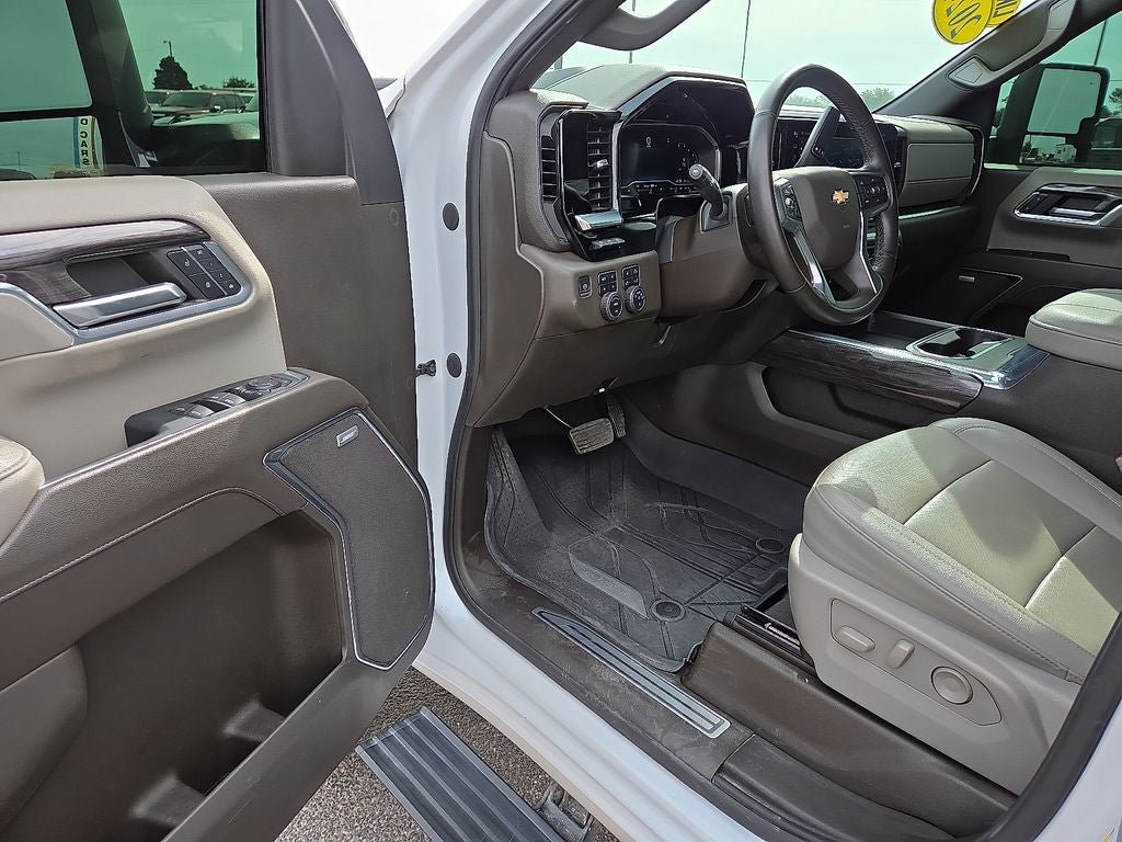 Used 2024 Chevrolet Silverado 2500 LTZ w/ LTZ Premium Package AWD/4WD image 22