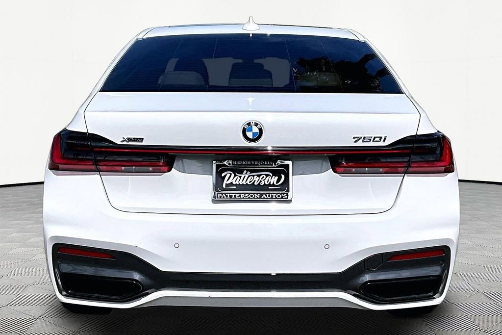 Used 2022 BMW 750i xDrive w/ Executive Package AWD/4WD image 4