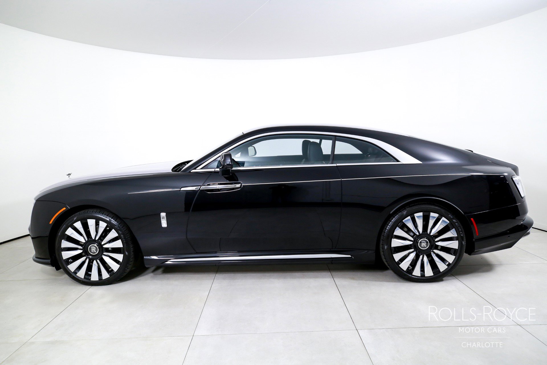 Used 2025 Rolls-Royce Spectre w/ Spectre Launch Package image 3