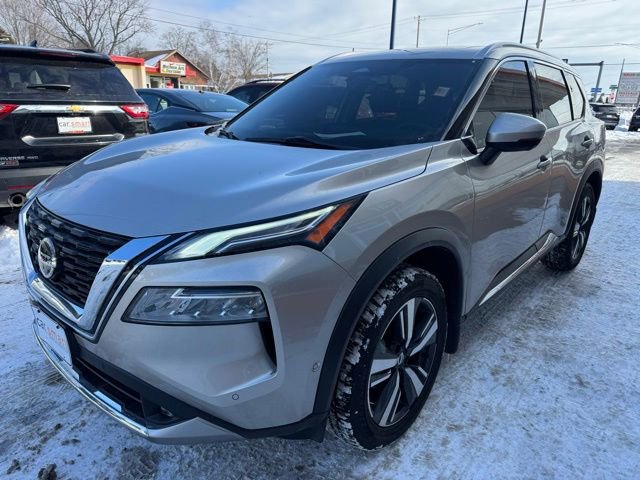 Used 2021 Nissan Rogue Platinum image 3